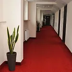 Gromada Arka Lux 4* كوزتسالين
