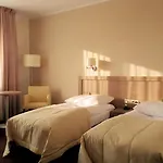 فندق Gromada Arka Lux كوزتسالين