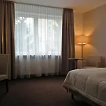 فندق Gromada Arka Lux كوزتسالين