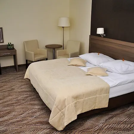 Hotel Gromada Arka Lux