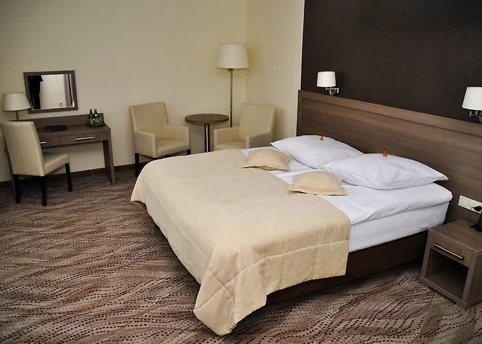 Hotell Gromada Arka Lux